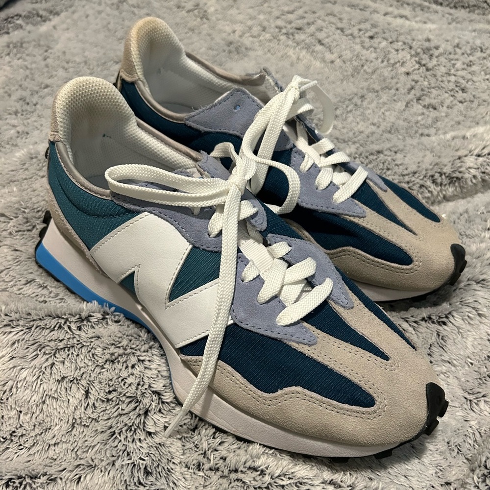 New Balance 327 Sneakers (Men’s 6.5 / Women’s 8)
